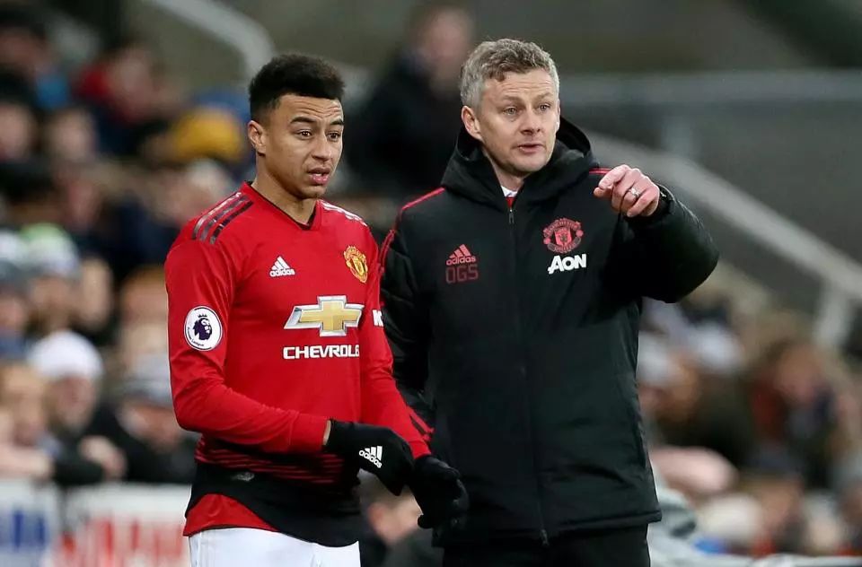 方面享有盛 方面享有盛